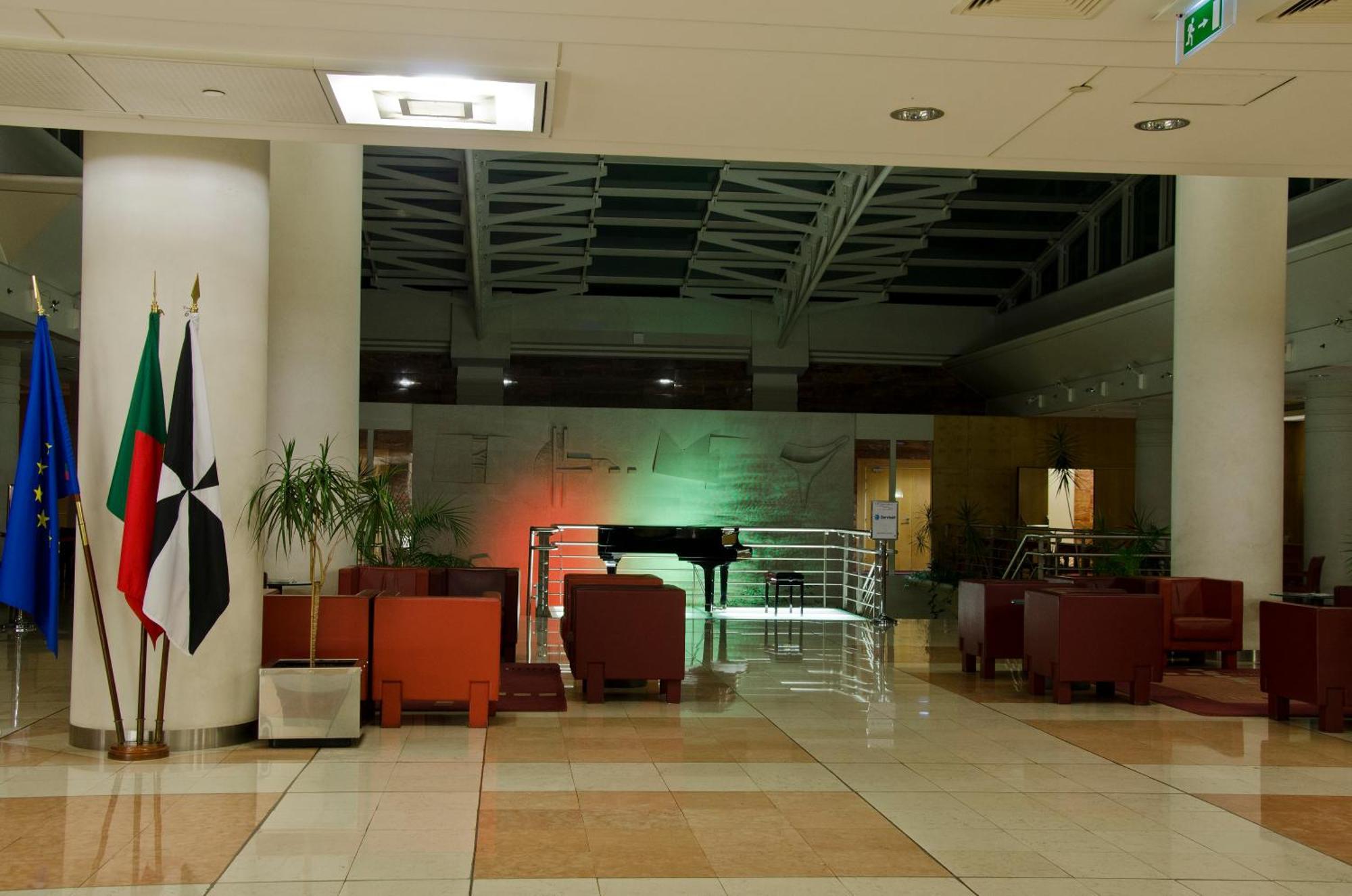 Vip Executive Entrecampos Hotel & Conference Lisboa Екстериор снимка